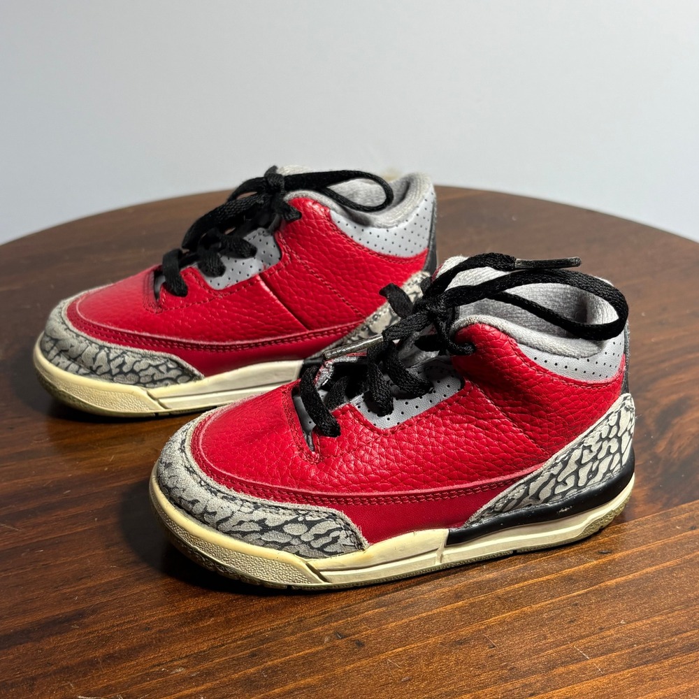 Jordan Sneakers Kids 8C Red‎ Jordan 3 Retro SE Red Cement Elephant CQ0489-600